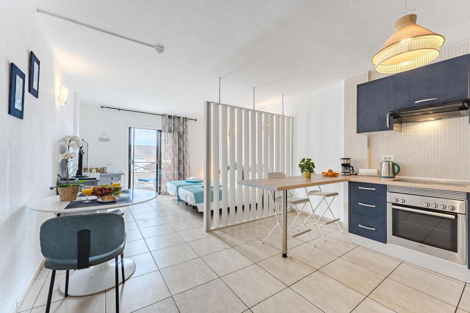 Blue Cristianos By Welcome Tenerife Los Cristianos  Room photo